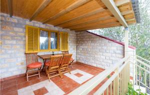 Balkón nebo terasa v ubytování 3 Bedroom Stunning Apartment In Skradin