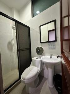 Bagno di Hotel Plaza Real Pereira