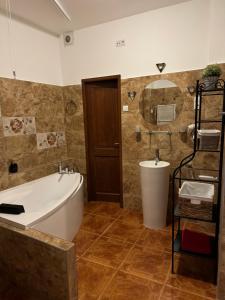 Kúpeľňa v ubytovaní Romantic Centrum Apartman