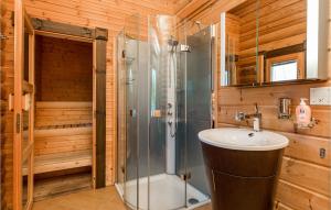 Kúpeľňa v ubytovaní Amazing Home In Ravna Gora With Sauna