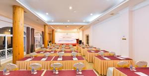 Posezení v ubytování Ngoc Phat Dalat Hotel