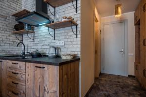 Una cocina o cocineta en Beta Properties