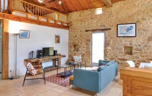 TV a/nebo společenská místnost v ubytování La Grange Aux Noix