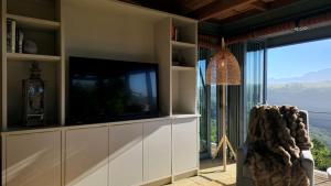 Μια τηλεόραση ή/και κέντρο ψυχαγωγίας στο Oubaai Villa