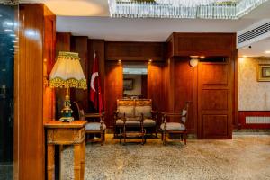A seating area at Peak Star Hotel