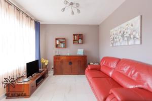 TV a/nebo společenská místnost v ubytování Sabrihome Pool and Terrace iRent Fuerteventura
