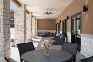 Home2 Suites By Hilton Abilene Southwest的休息区