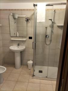 A bathroom at Hotel Grazia Ristorante
