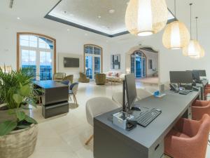 Dreams Madeira Resort Spa & Marina的休息区