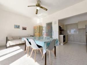 Kép Appartamento La Torre piano terra sul mare Puglia On line szállásáról Torre Mozzában a galériában