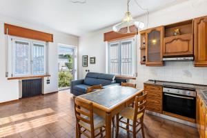 Kuchyň nebo kuchyňský kout v ubytování Villa Del Sole
