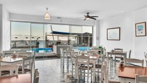 Restaurace v ubytování Sunset Beach Hotel