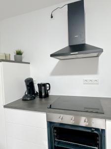 Кухня або міні-кухня у Zweizimmerwohnung in wenigen Minuten in Frankfurt