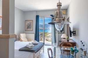 Posteľ alebo postele v izbe v ubytovaní Xenia Ionis luxury apartments