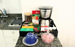 Kemudahan buat kopi dan teh di Flats em frente ao Allianz Parque - HOTEL EM PERDIZES
