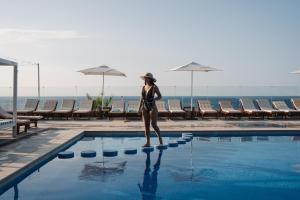 Swimmingpoolen hos eller tæt på Hotel Roger de Flor by Seleqtta