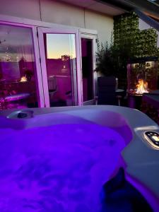 Bazén v ubytování Mortens Kro Boutique Hotel nebo v jeho okolí