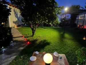 Zahrada ubytování Σπιτάκι στον κήπο