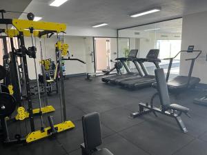 Fitness centrum a/nebo fitness zařízení v ubytování Retreat, block A2, unit 1