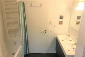Kúpeľňa v ubytovaní Manuela 13 by SMR Rauris Apartments - inc Spa and near Gondola