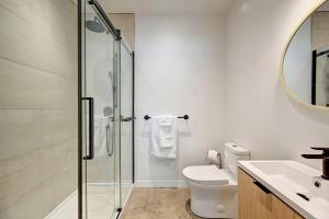 Ένα μπάνιο στο Condo Hotel 202 +6 φωτογραφίες