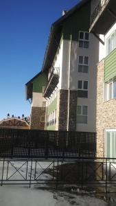 Budova, v ktorej sa apartmán nachádza