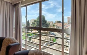 A balcony or terrace at Pet Friendly Apartment