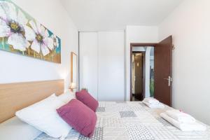 Posteľ alebo postele v izbe v ubytovaní Apart-rent Apartment Sant Maurici 0137