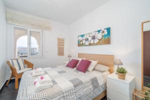 Posteľ alebo postele v izbe v ubytovaní Apart-rent Apartment Sant Maurici 0137 + 30 fotografií