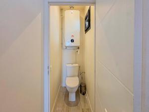 Koupelna v ubytování Potiers - parking, Wifi, 2pers + 12 fotografií