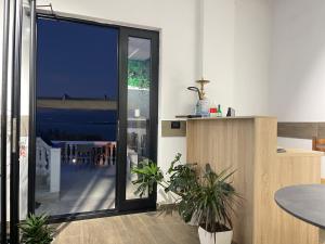 Rõdu või terrass majutusasutuses four generation hotel