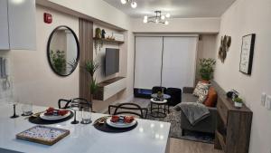 พื้นที่นั่งเล่นของ Departamento para tus vacaciones inolvidables en Perú cerca al Malecón de Barranco