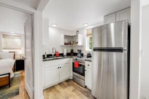 Gallery image of Oceanside Skies - Apt. 1 in Oceanside