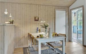 Fotografie z fotogalerie ubytování Cozy Home In Hurup Thy With Sauna v destinaci Sønder Ydby