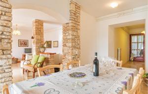 Fotografia z galérie ubytovania 6 Bedroom Lovely Home In Liznjan v destinácii Ližnjan