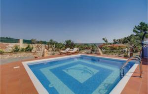 Πισίνα στο ή κοντά στο 3 Bedroom Awesome Home In Nerezine +42 φωτογραφίες