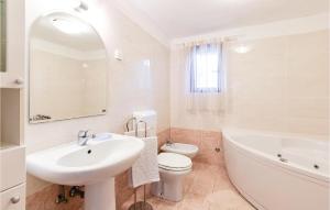 Fotografia z galérie ubytovania 6 Bedroom Lovely Home In Liznjan v destinácii Ližnjan