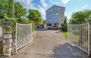 Budova, v ktorej sa apartmán nachádza