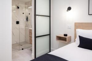 Hotel Bayit的一间浴室