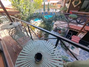 The swimming pool at or close to Keremidchieva Kushta Guest House