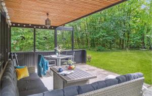 Taman di luar 3 Bedroom Stunning Home In Hasle
