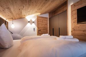 Posteľ alebo postele v izbe v ubytovaní Loft in the Alps Penthouse