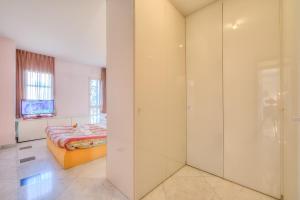 Fotografie z fotogalerie ubytování Residenza Borgo Rustico with Pool - Happy Rentals v destinaci Collina d'Oro