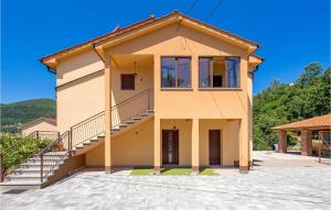 Budova, v ktorej sa apartmán nachádza