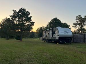 Fotografie z fotogalerie ubytování RV with Pool & Countryside Views v destinaci Robertsdale