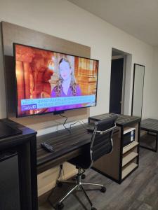 Televisyen dan/atau pusat hiburan di Relax Inn