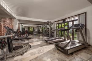 Spordikeskus ja/või sportimisvõimalused majutusasutuses Legacy Hoi An Resort