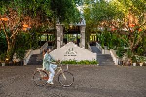 Rattasõit majutusasutuse Legacy Hoi An Resort aladel või selle läheduses