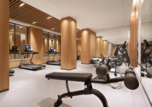 Fitness centrum a/nebo fitness zařízení v ubytování 上海松江广富林宰相府酒店