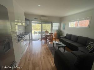 Gallery image of Cabin 51 - Lake Conjola in Conjola
